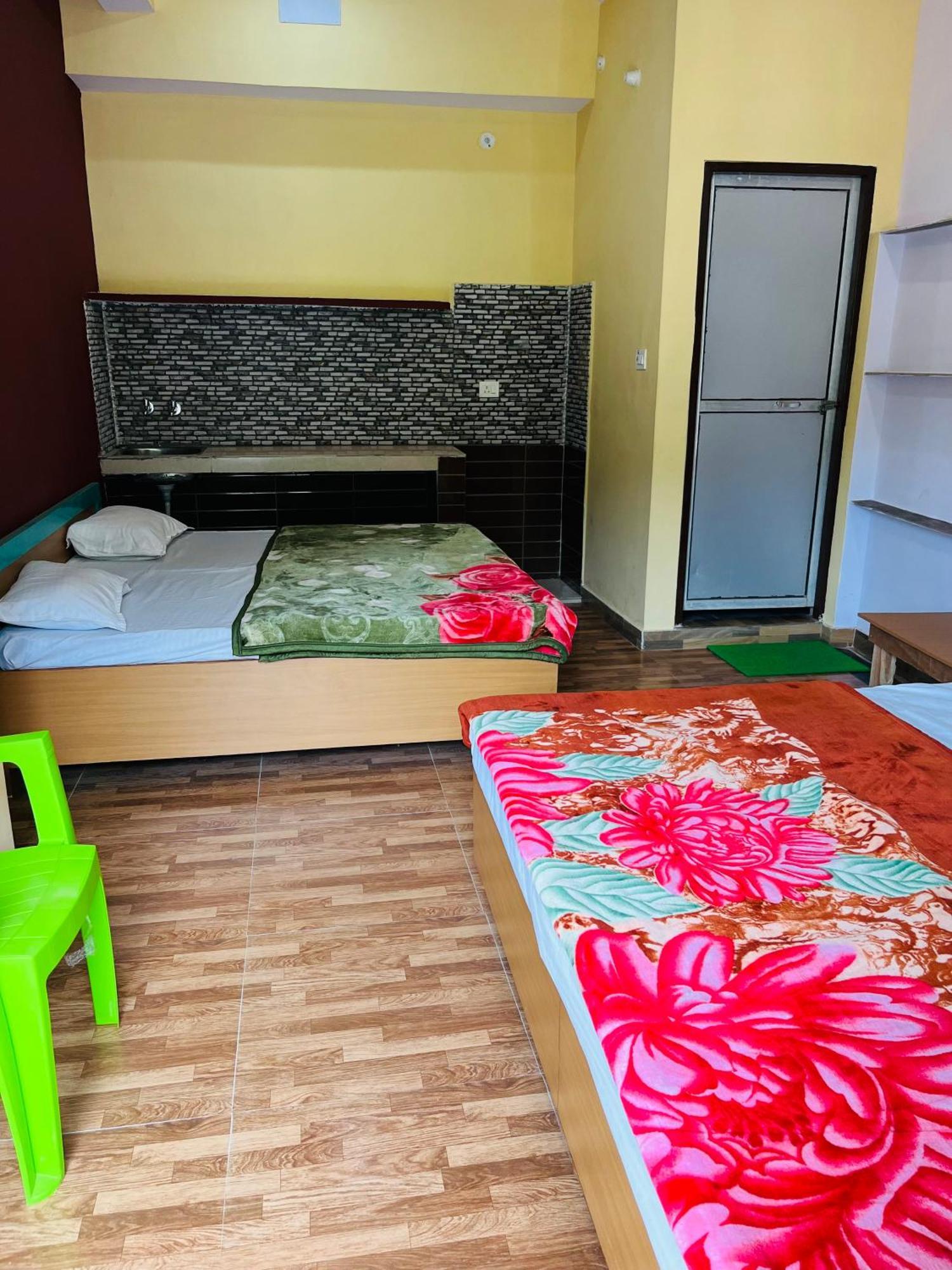 Girish Alay Home Stay Rudraprayāg Exterior photo